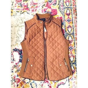 Camel quilted vest🐫❄️